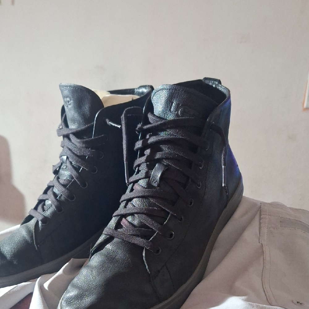 Black High-Top Men's Shoes